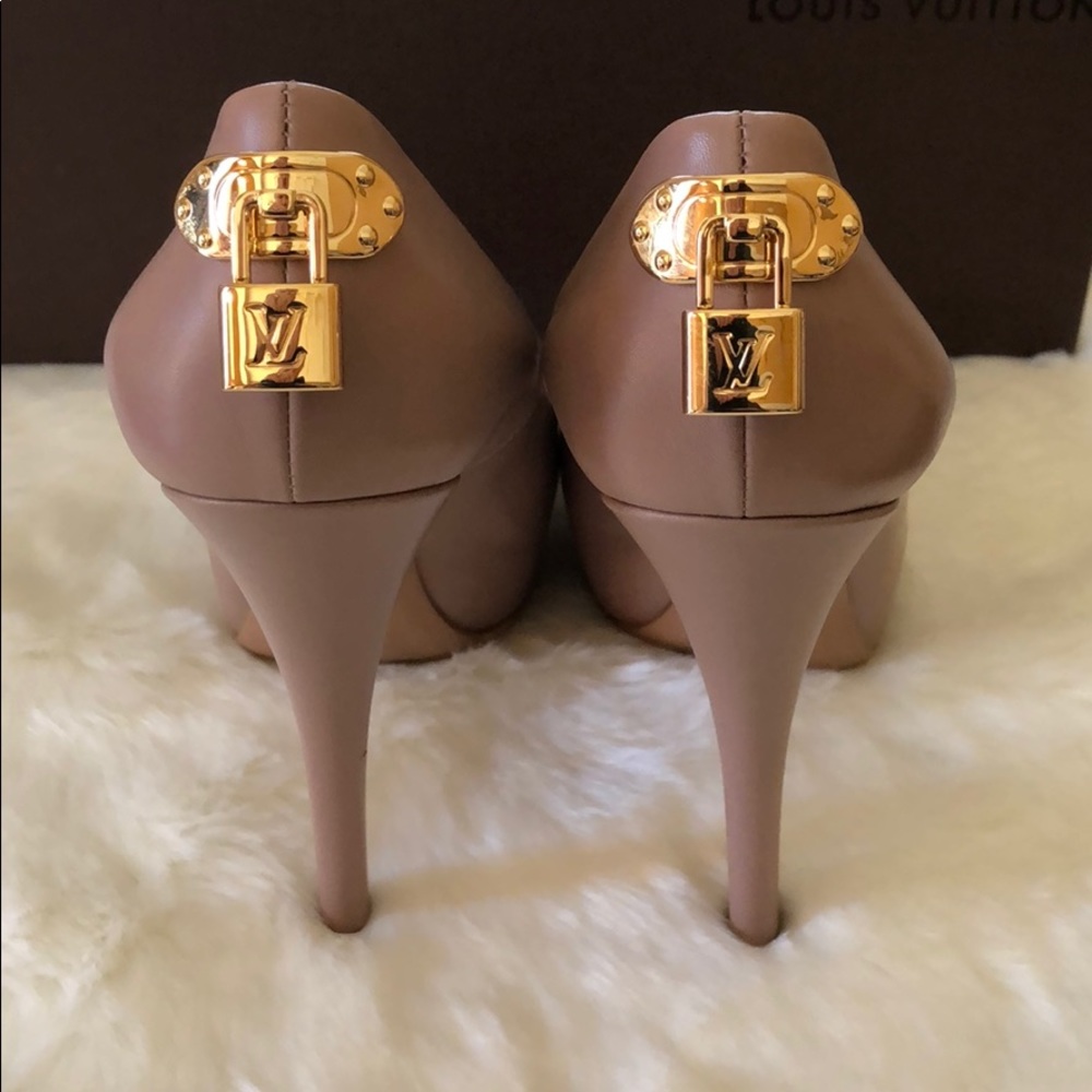 SOLD** Louis Vuitton ‘Oh Really’ Pumps NIB